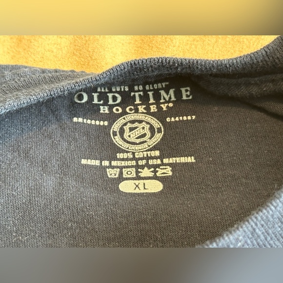 Buffalo Sabres authorized tshirt, men’s XL - Picture 4 of 4